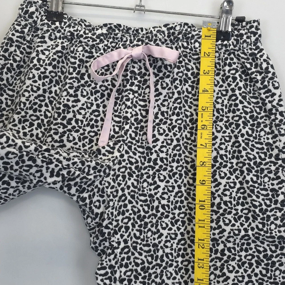 Victoria's Secret‎ Pajama Set White Leopard Print Women XS Button Up Top Pants